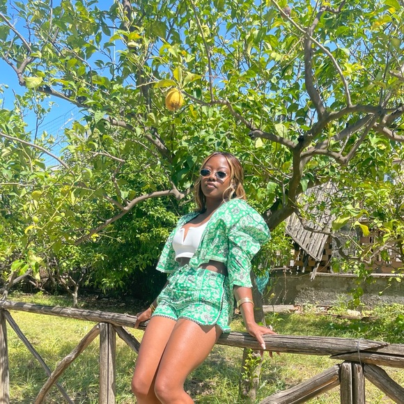 Green two piece short set - Picture 3 of 3